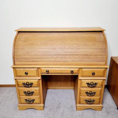 BEAUTIFUL SOLID WOOD ROLL TOP DESK