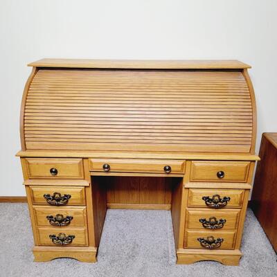 BEAUTIFUL SOLID WOOD ROLL TOP DESK