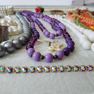 Vintage jewelry Lot