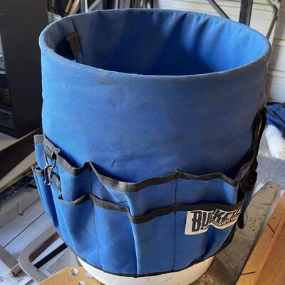 FS58 Tool bucket and saws