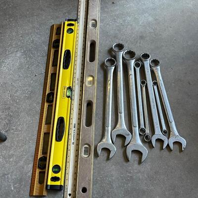 FS54 Levels and large wrenches