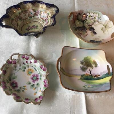 Assorted vintage bowls