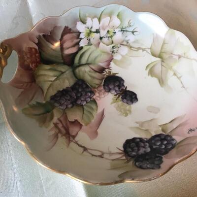 Assorted vintage bowls
