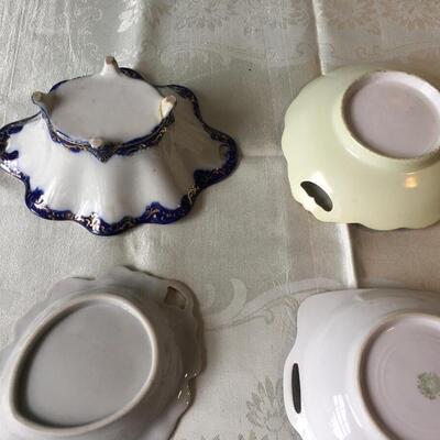Assorted vintage bowls