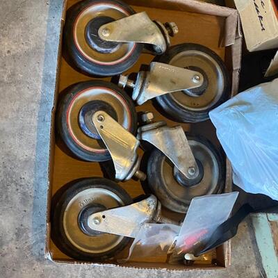 SH88 Casters, circular saw, lightbulbs, miscellaneous wires, speakers