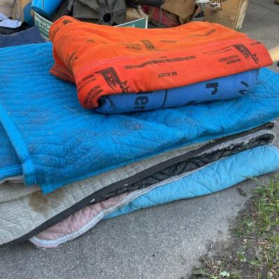 SH74 Five moving blankets all are stained
