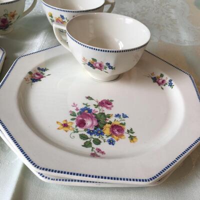 Vintage Crown Ducal Teacups and Plates