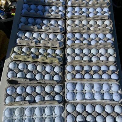 SH47 16 dozen plus a lot of 18 golf balls