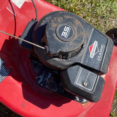 SH21 3.5 HP Briggs and Stratton mower with bag