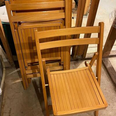 B62 Folding chairs x4