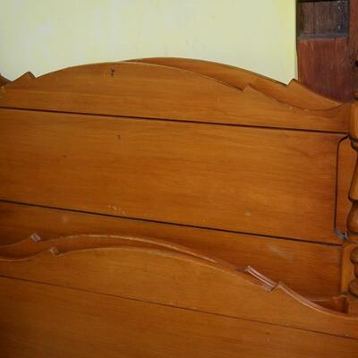 FOR THE CABIN- QUALITY MAPLE BEDS TWIN HEADBOARD & FOOTBOARD