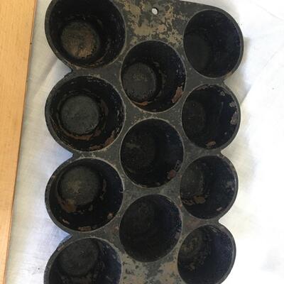 Vintage Wagner muffin tray