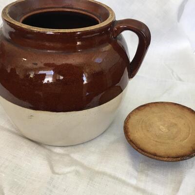 Vintage Robinson bean pot