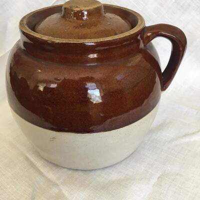 Vintage Robinson bean pot