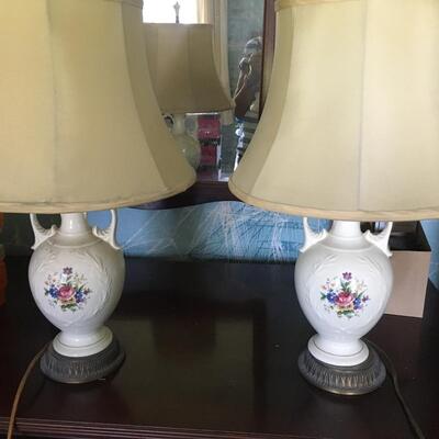 Vintage Pair of ceramic lamps