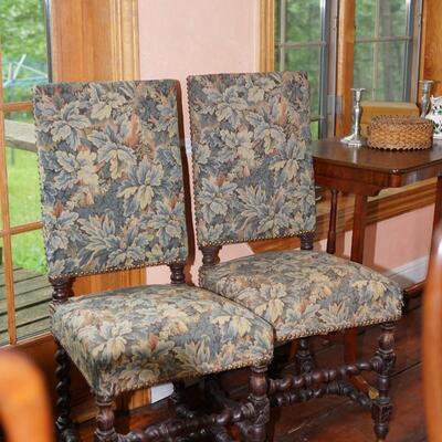 JACOBEAN STYLE SIDE CHAIRS WITH TAPESTRY UPHOLSTERED SEATS AND BACKS.