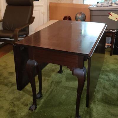 Claw and Ball Gate Leg table