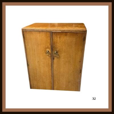 Storage cabinet