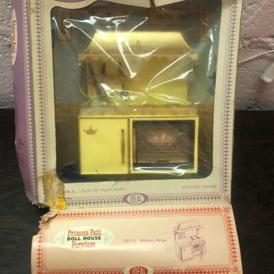 MCM NOS Princess Patti Doll House Furniture from Ideal. Rare Kitchen Range.