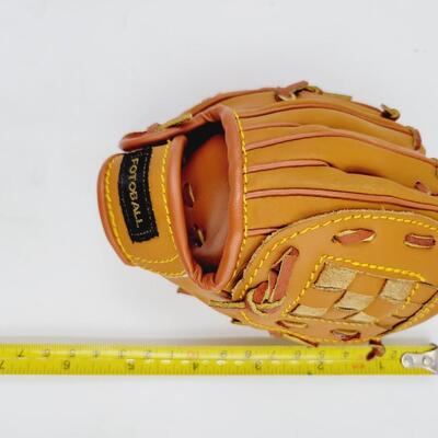 DECORATIVE LEATHER MITT