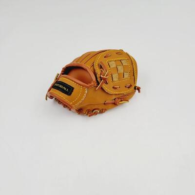 DECORATIVE LEATHER MITT
