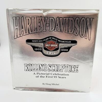NEAT HARLEY DAVIDSON COLLECTORS BOOK