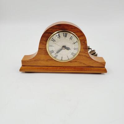VINTAGE SMALL ELECTRIC MANTLE CLOCK