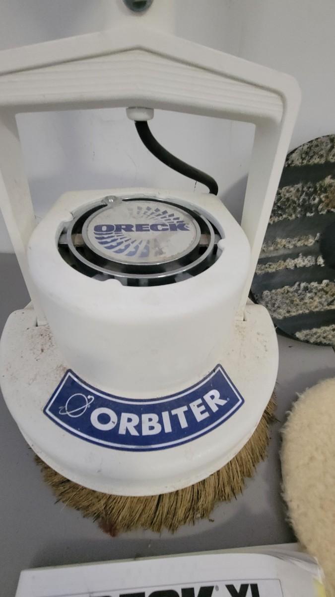 Oreck Orbiter & Accessories (GDW)