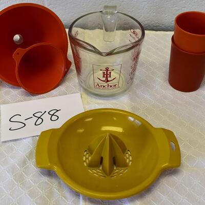 Mixed Lot of Kitchen Ware