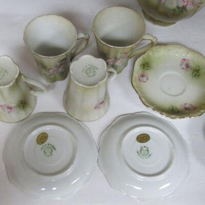 Nippon Chocolate Pot and 4 Matching Cup/Saucer Sets