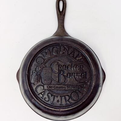 CRACKER BARREL CAST IRON 8" SKILLET