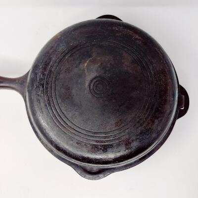 WAGNER WARE SIDNEY CAST IRON HINGED DOUBLE SKILLET