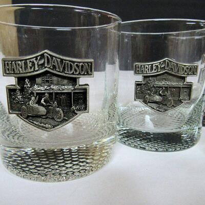 4 Matching Older Harley Davidson Whisky Tumblers With Pewter Emblems