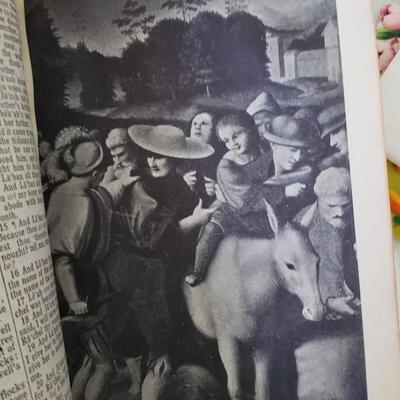 Vintage Bible collection, 6 Bibles