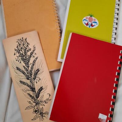 Vintage Cookbooks Lot of 4