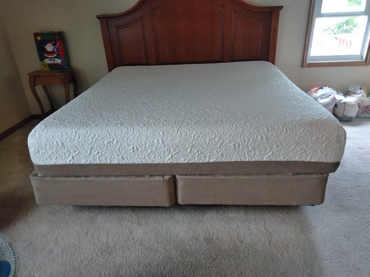 LOT 65 VERY NICE SERTA iComfort SLEEP SYSTEM KING SIZE BED ...