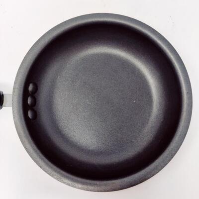 INVITATIONS 2PC SKILLET SET