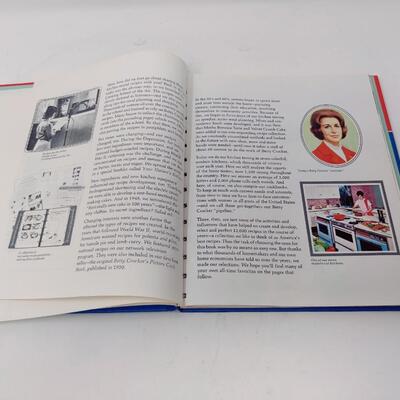 BETTY CROCKER'S ALL TIME FAVORITES COOKBOOK