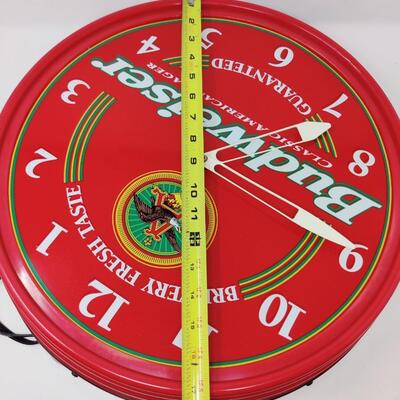 BUDWEISER LIGHT UP CLOCK