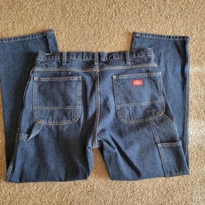 DICKEYS MENS JEANS SIZE 36 X 30