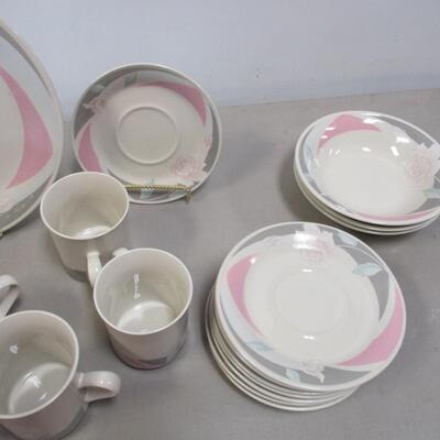 Ciera Fine Dinnerware Lot 28 Pieces