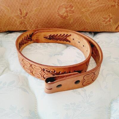 NICE MENS LEATHER BELT
