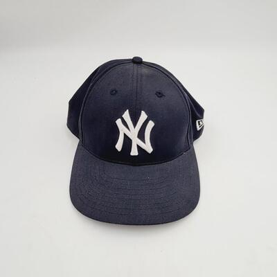 GENUINE YANKEES BALL CAP