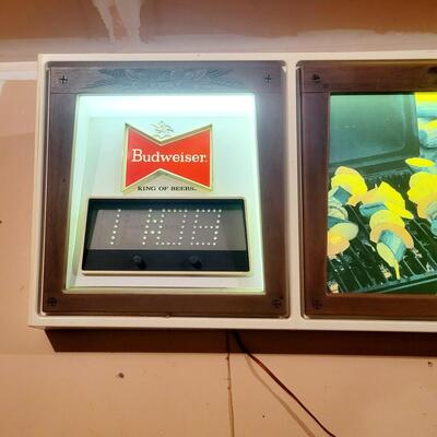 VINTAGE LARGE BUDWEISER BAR ADVERTISING LIGHT - WORKS!