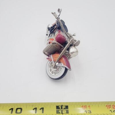 SMALL COLLECTABLE HARLEY DAVIDSON MOTORCYCLE #2