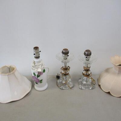 Crystal & Porcelain Lamps With Shades