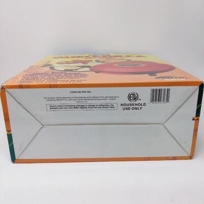 SANTA FE QUESADILLA MAKER NEW IN BOX