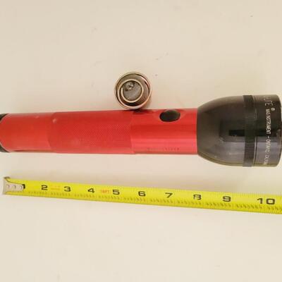 RED & BLACK MAG LITE FLASHLIGHT
