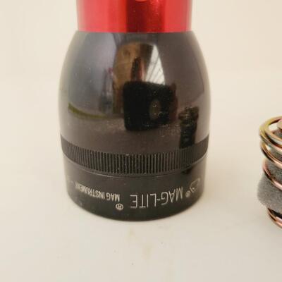 RED & BLACK MAG LITE FLASHLIGHT