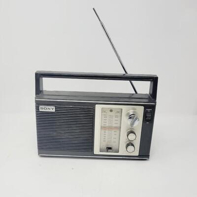 VINTAGE SONY AM/FM RADIO